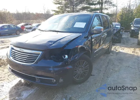 2014 Chrysler Town & Country Touring-L z USA, uszkodzony, nr VIN 2C4RC1CGXER468425